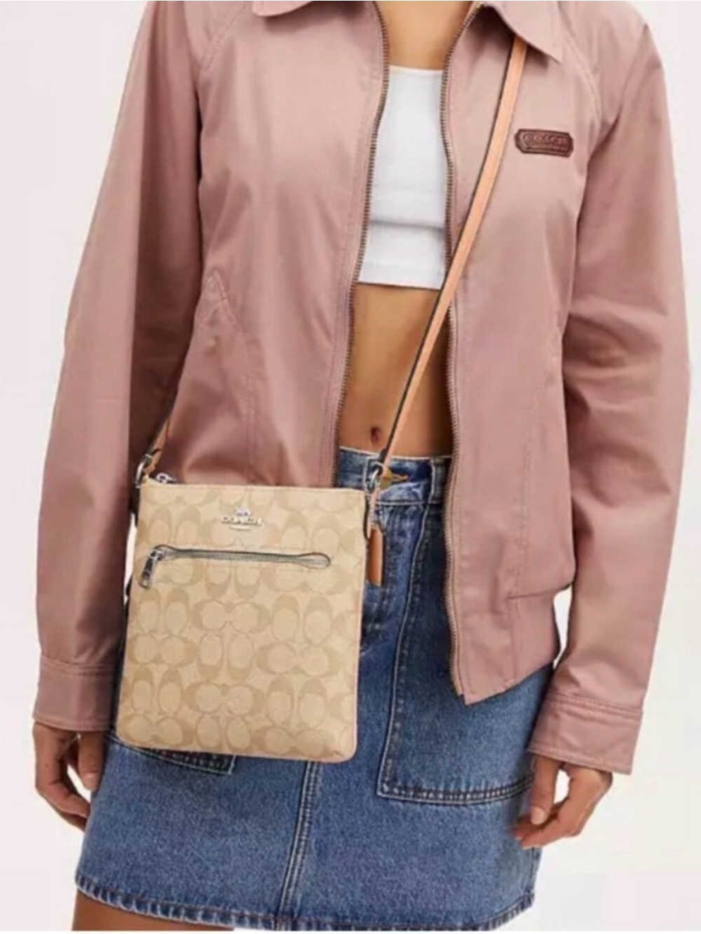 Coach NEW nwot Beige Signature Logo leather creme Tan/Beige Pink never used